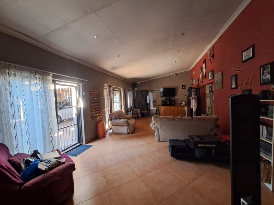 4 Bedroom Property for Sale in Sasolburg Ext 4 Free State